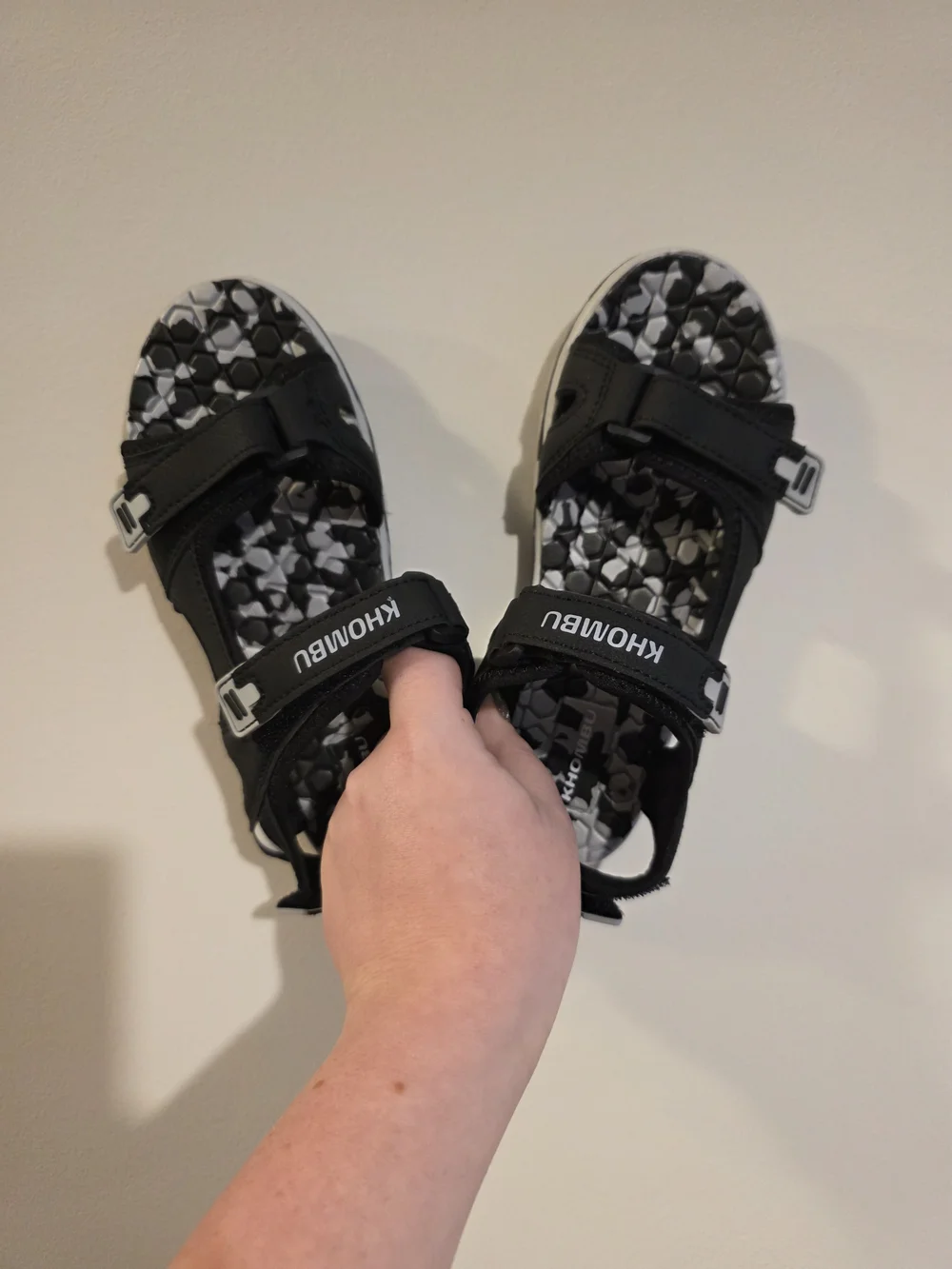 Khombu Kids Sport Sandals - Black & White Camo Sole - Sz 2M - NWOT